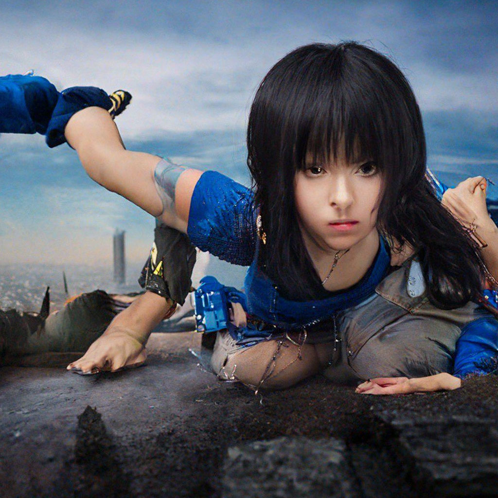 «Гигантская девушка ломает Омск» — создано в Шедевруме