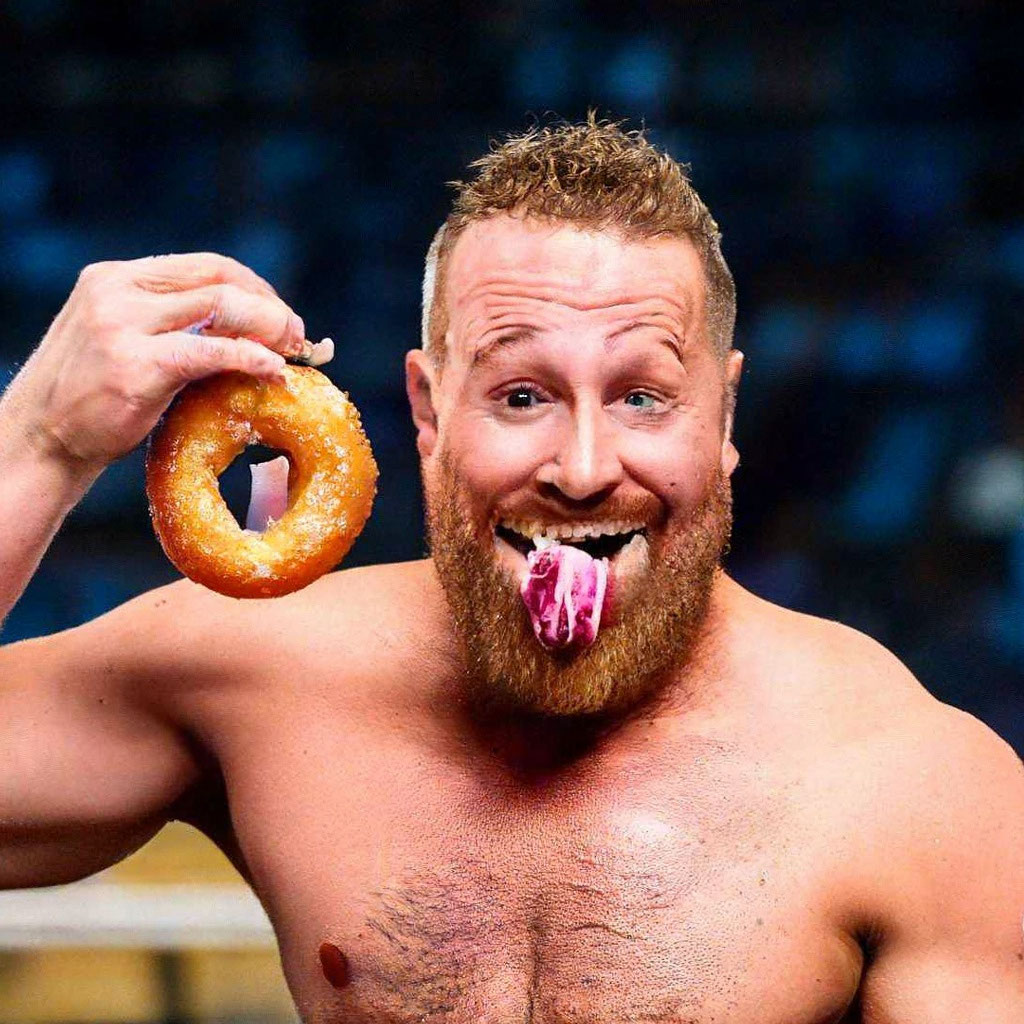 «Накаченный гига чад ест пончик» — создано в Шедевруме