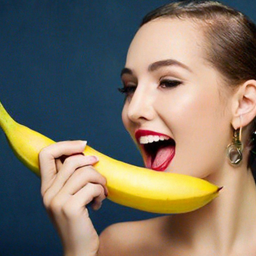 Missjadelavoie : would you like a banana? * twicopy