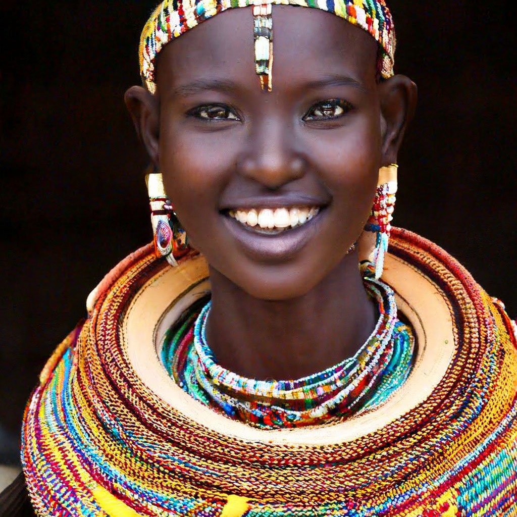 Очень красивая девушка из племя …» — создано в Шедевруме