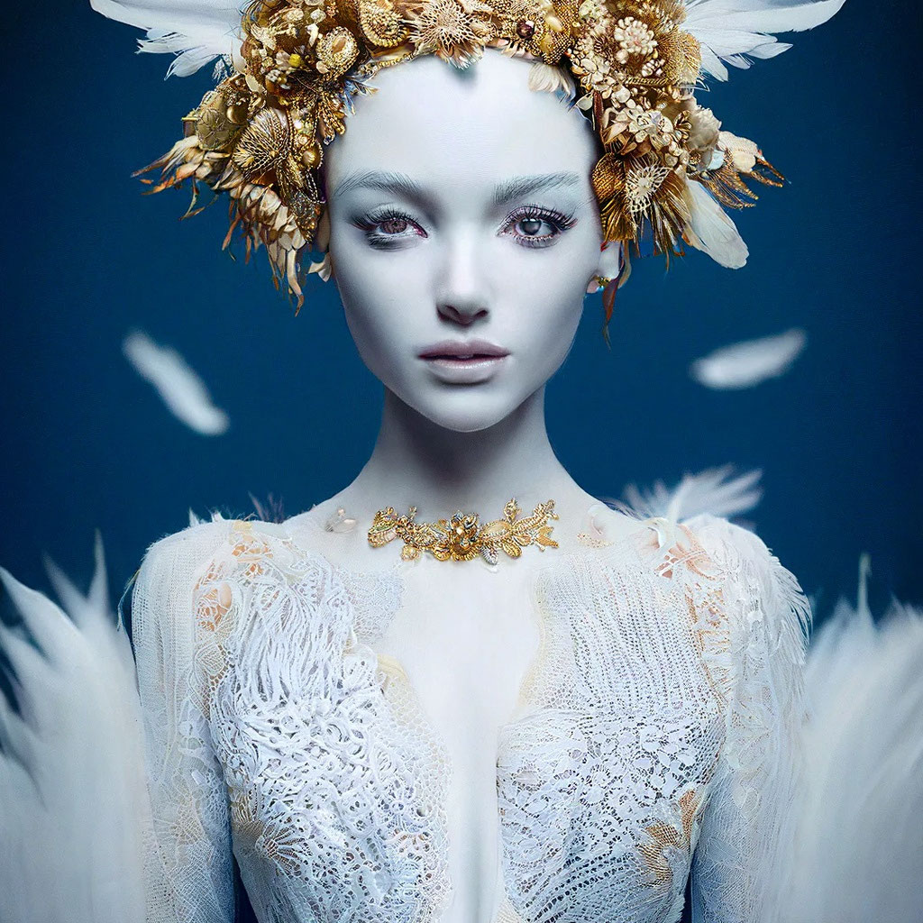 «Бело-синяя девушка-лебедь, с …» — создано в Шедевруме